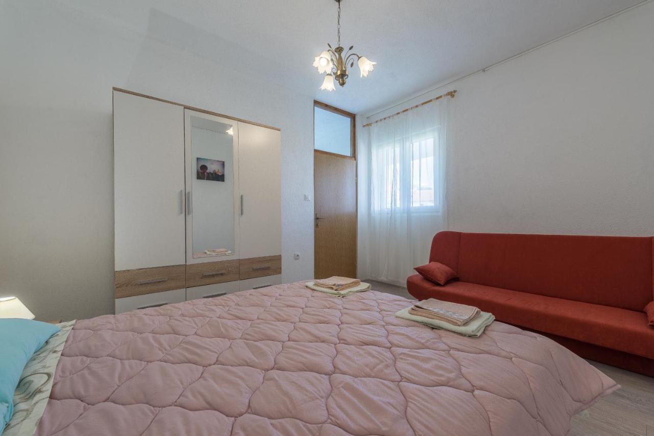 Apartmani Mlinar9 #2 Горни Карин Екстериор снимка